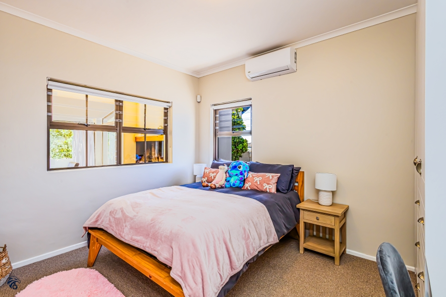3 Bedroom Property for Sale in Myburgh Park Western Cape